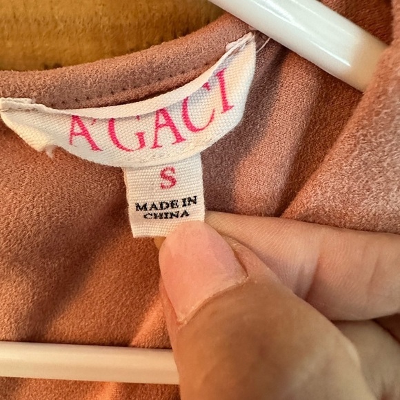 🎉A’GACI Rosey Pink Suede Dress w/Cute Waist Detailing Size Small - Picture 3 of 9